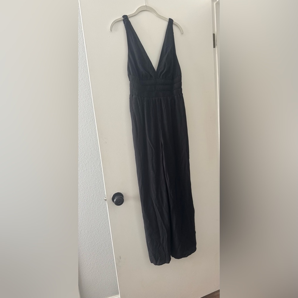 NWT Abercrombie & Fitch Open Back Black Jumpsuit - Picture 3 of 9
